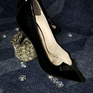 Yves Saint-Laurent (Pre-Owned )